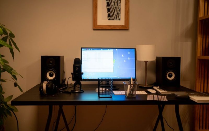 Creative Pebble Pro · altavoces USB-C de escritorio